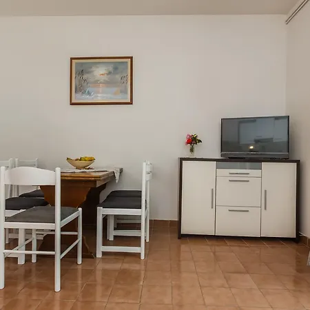 Mila Apartmán Kaštela