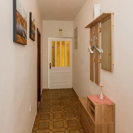Apartment Mila Kastela